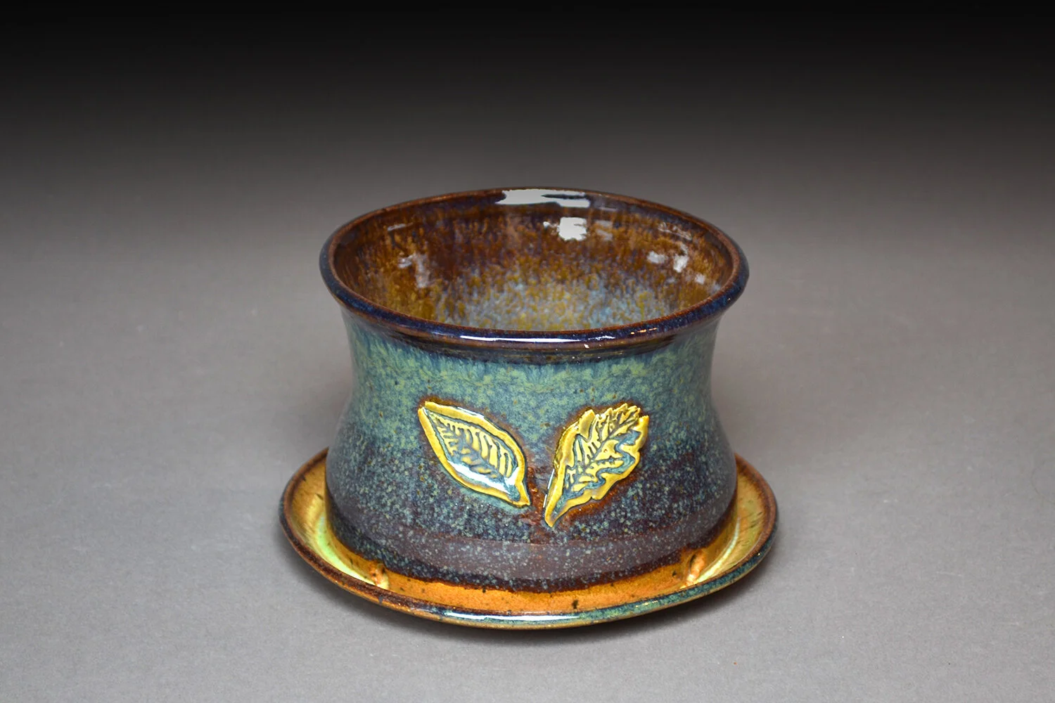 C168 Medium Treasured Leaf Planter_Corinne Hansen 1500.jpg