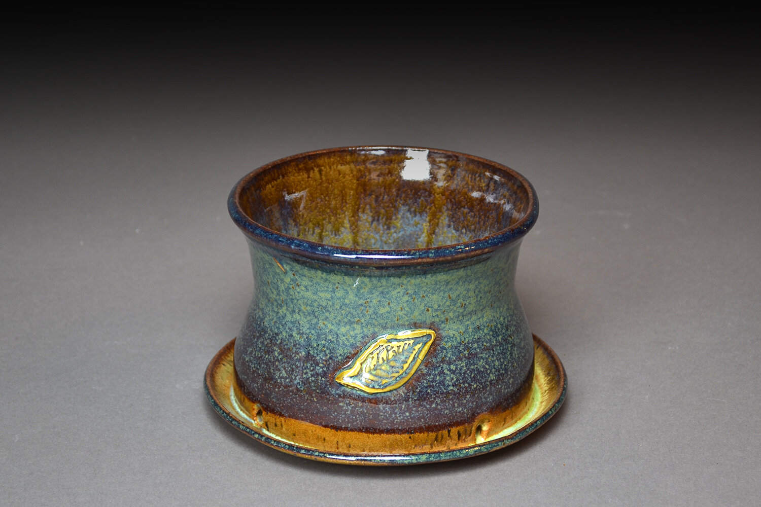 C168 Medium Treasured Leaf Planter_Corinne Hansen A 1500.jpg