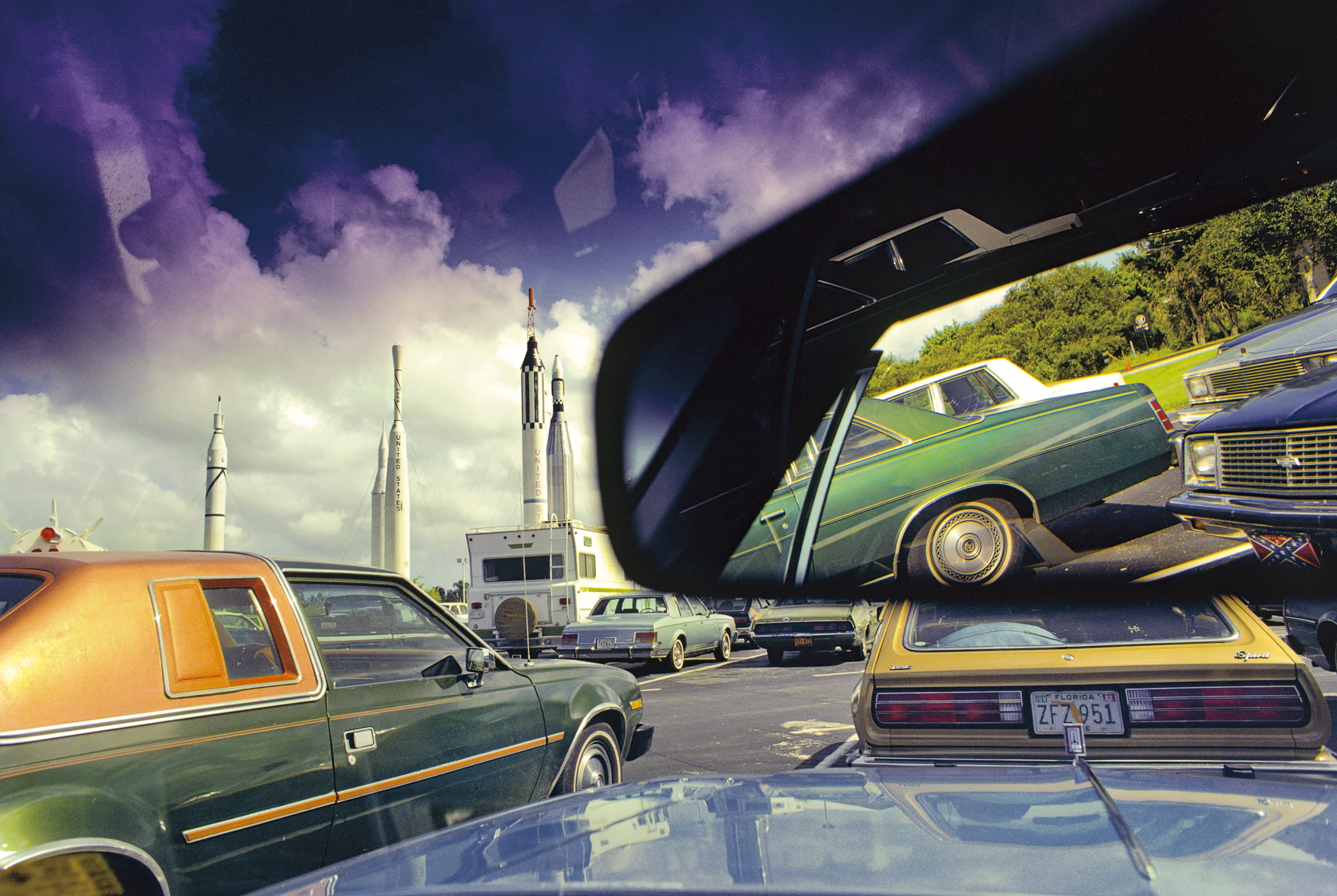 Kennedy Space Center visitors' parking | Estacionamiento para visitantes del Centro Espacial Kennedy