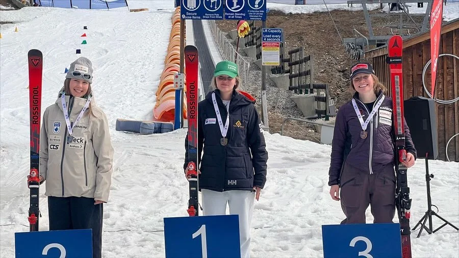 🚨PODIUM ALERT🚨
This week on home turf, @lola_gilbert1 lands on the top and second step of the Women’s SG podium at FIS B.C. Cup Spring Series @panoramaresort ! 
“Having success at my home hill with the support of  my team, friends, fa
