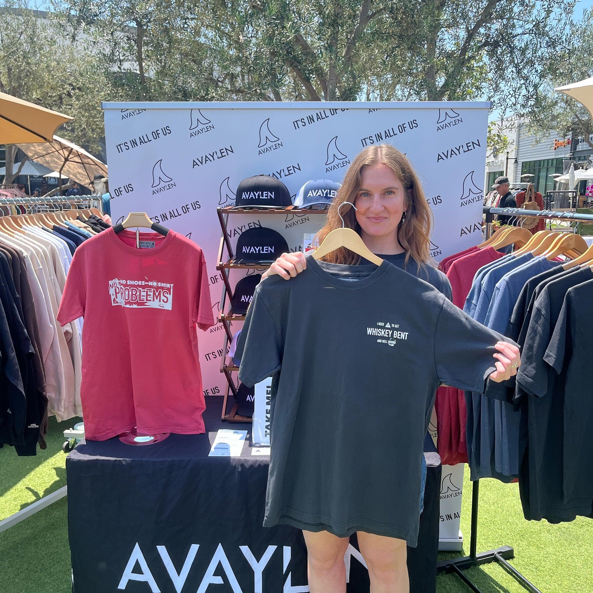 Big thanks to the friends, family, and strangers that stopped on by the Avaylen booth at the @the714market! -Anthony 
.
.
.
#avaylen #teamavaylen #avaylendesigns #art #design #countrylyrics #lyrics #countryradio #radio #countrymusic #anthonyavaylen #