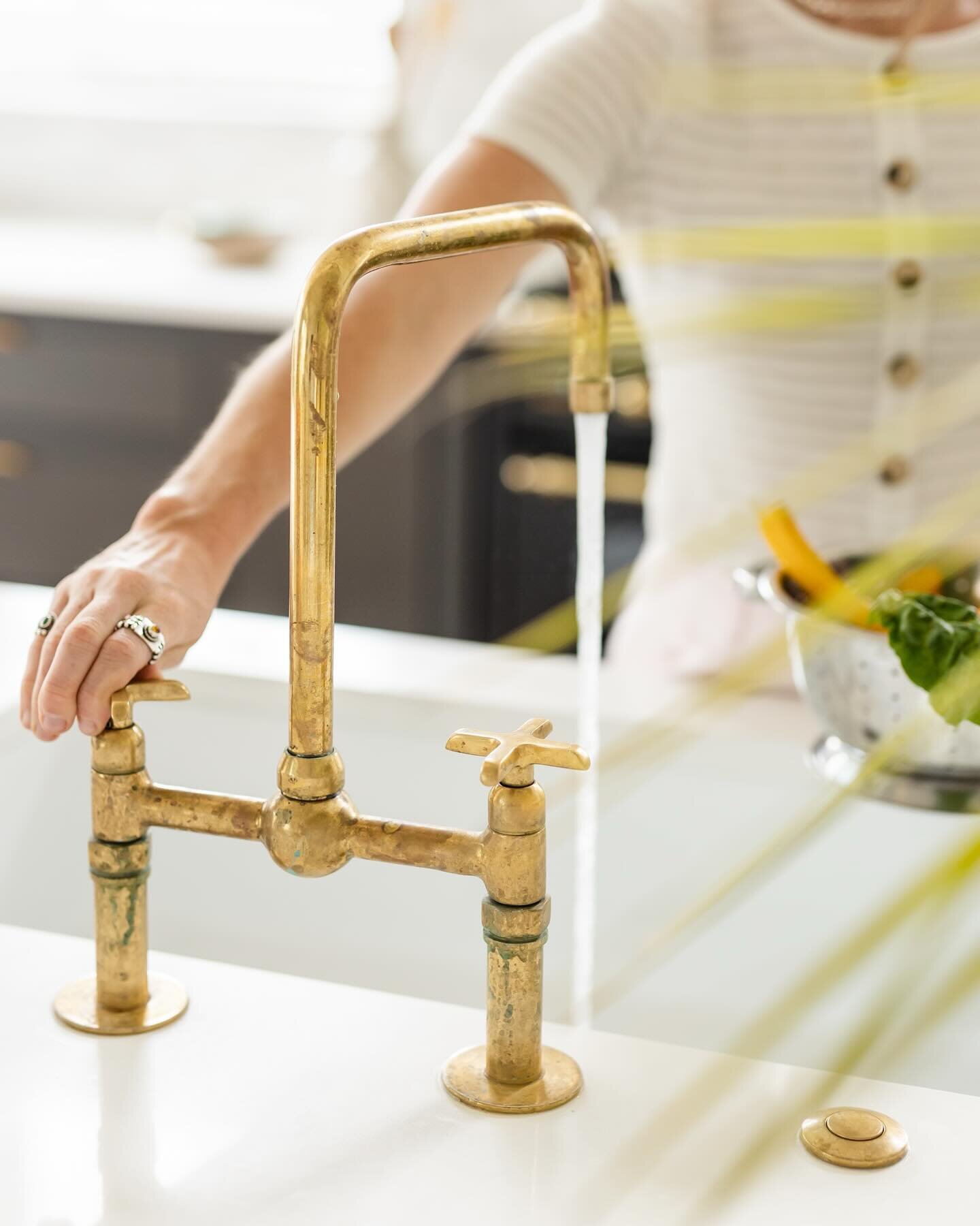 Just like real marble, unlacquered brass is a lifestyle choice. You have to love it enough to deal with the maintenance. If that&rsquo;s you, you are for me🤍