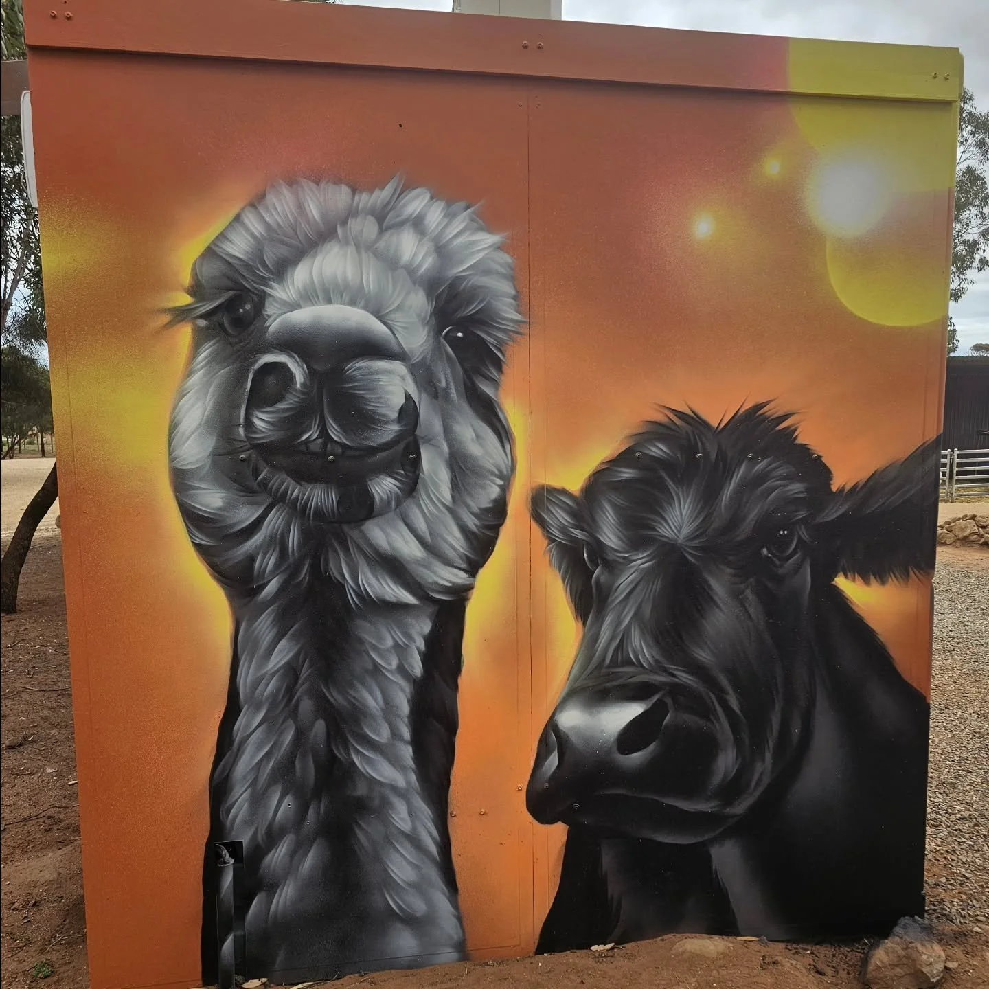 We present to you the latest offering of vibrant renembrance from the skilled hands of sanctuary friend, Thomas Readett of TRVA: Thomas Readett Visual Arts.

Completing another container with the beautiful portraits of two very much loved past reside