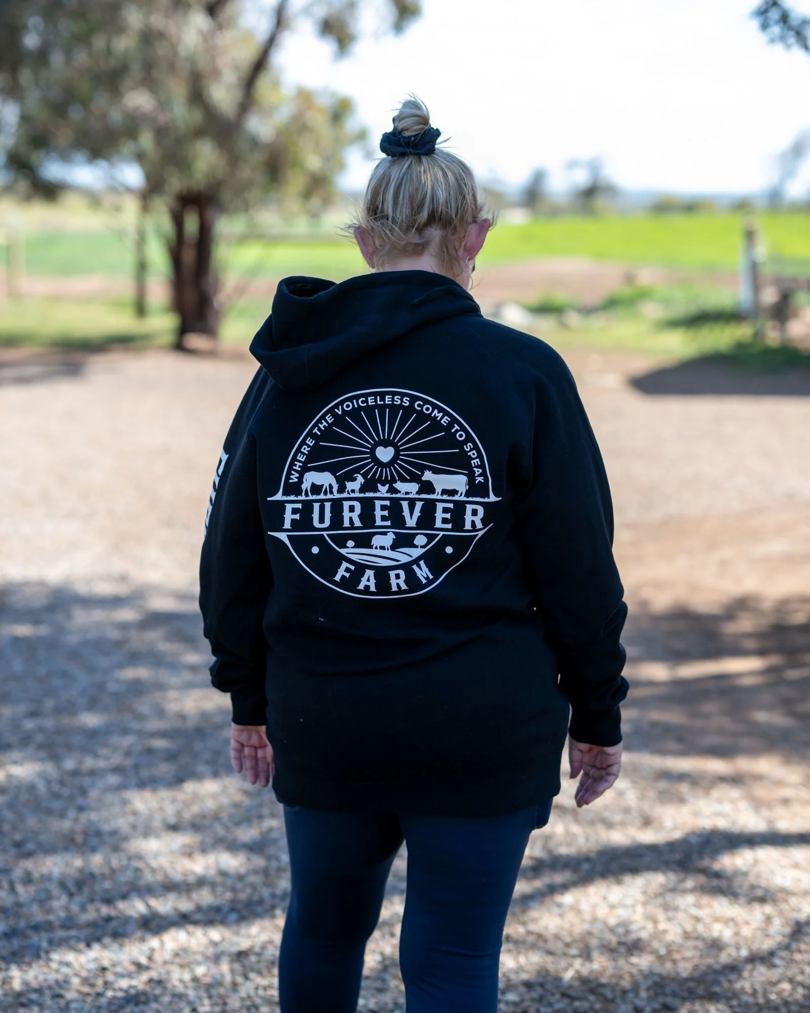 zip up hoodie back.jpg