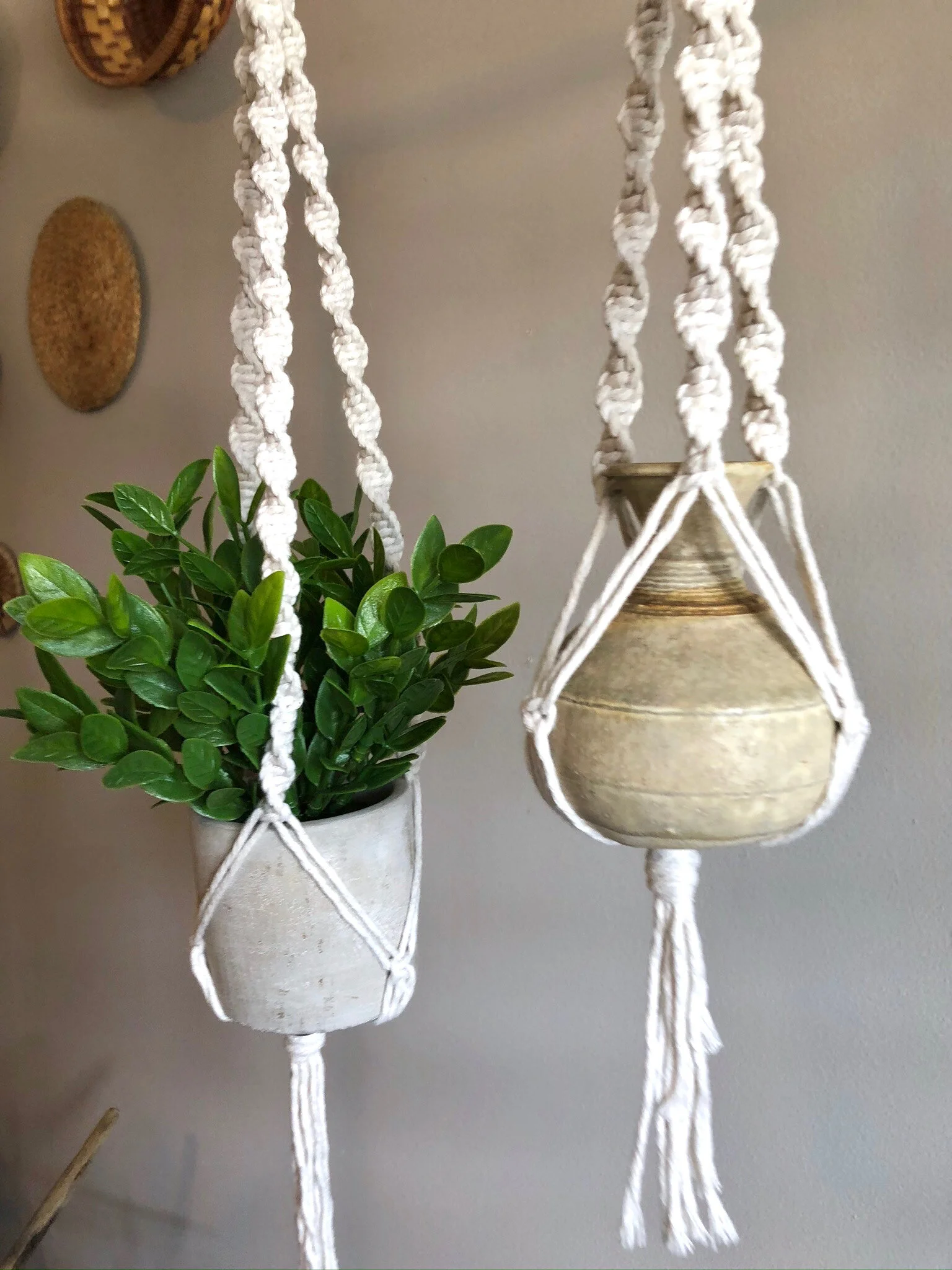 C7E32DDC-D9ED-4EF6-B538-CDFC57ACCEA1