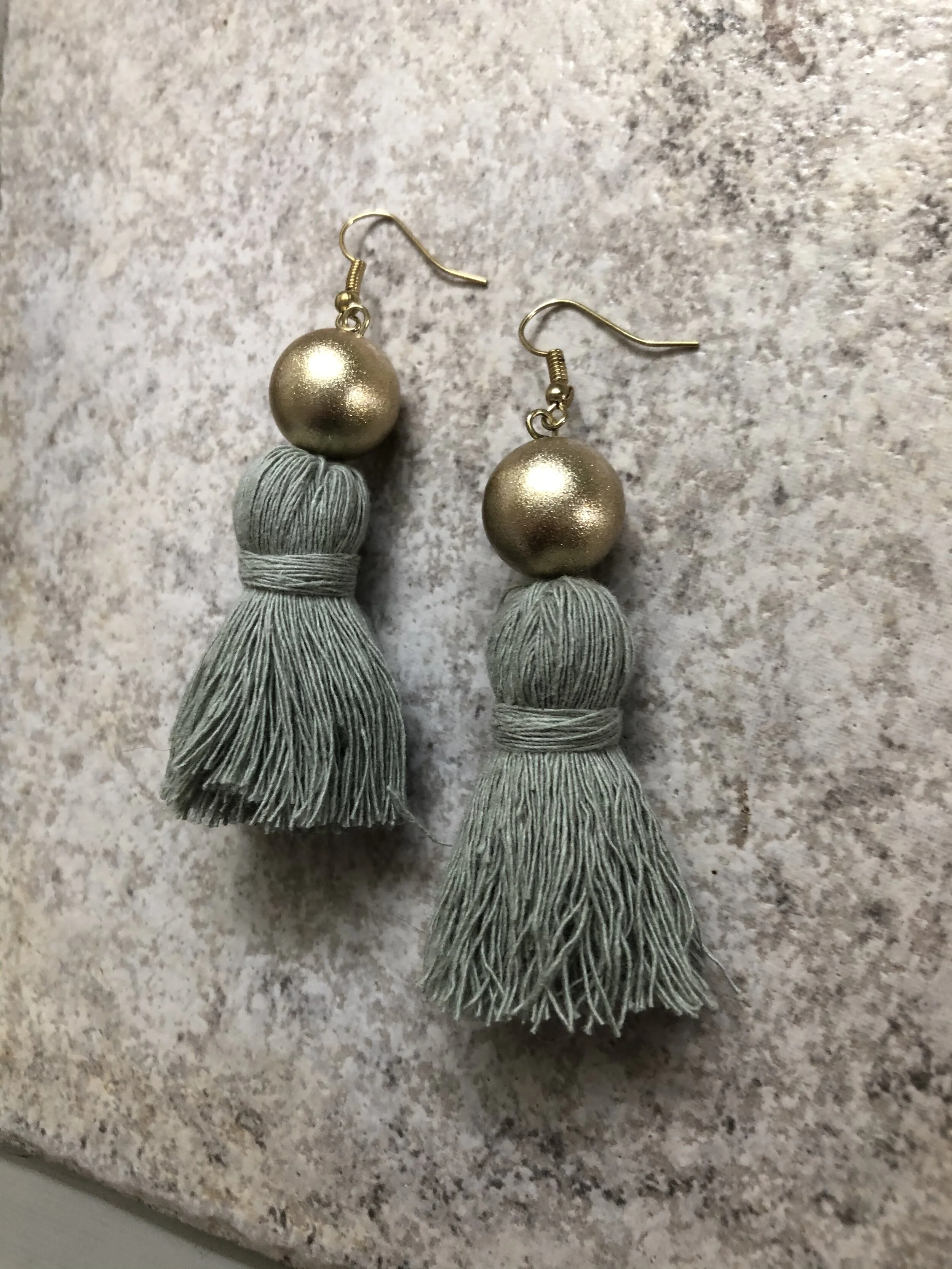 80EE59E3-6B20-483B-B5D1-8DFB90CA5B84