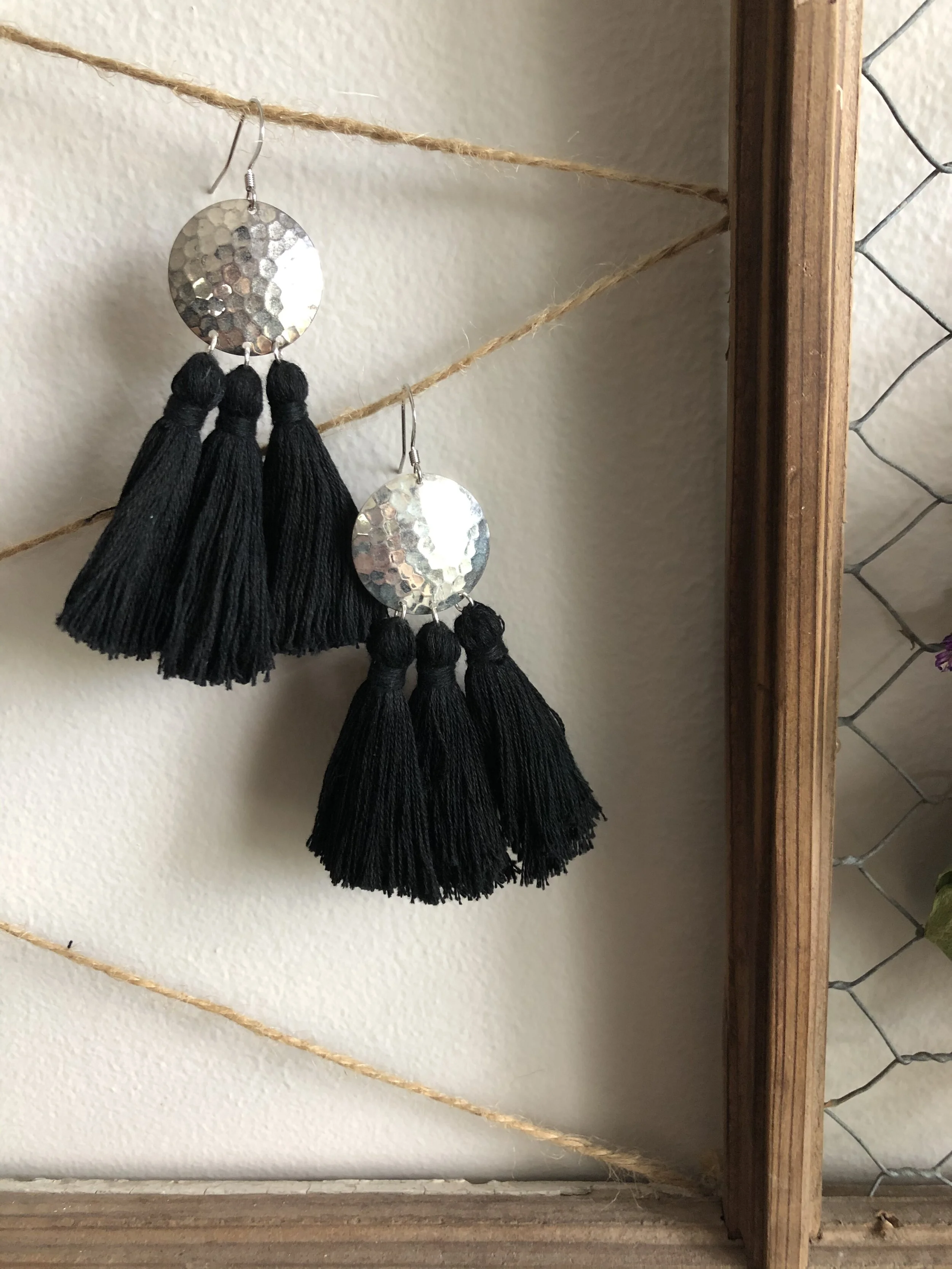 07D83A9B-6F56-4B1A-B277-0A183E2D498E