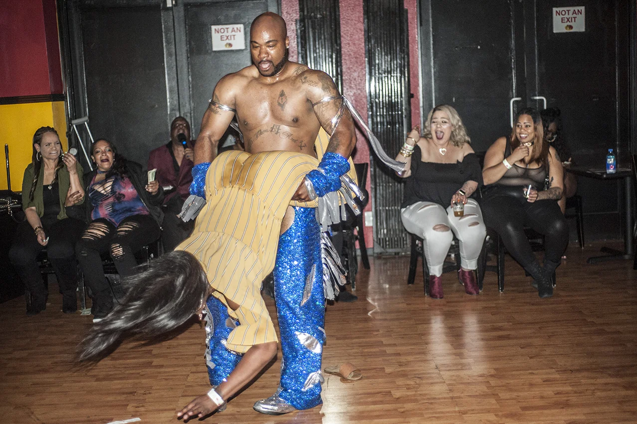 Strip Club Ladies Night Dosouto Photography