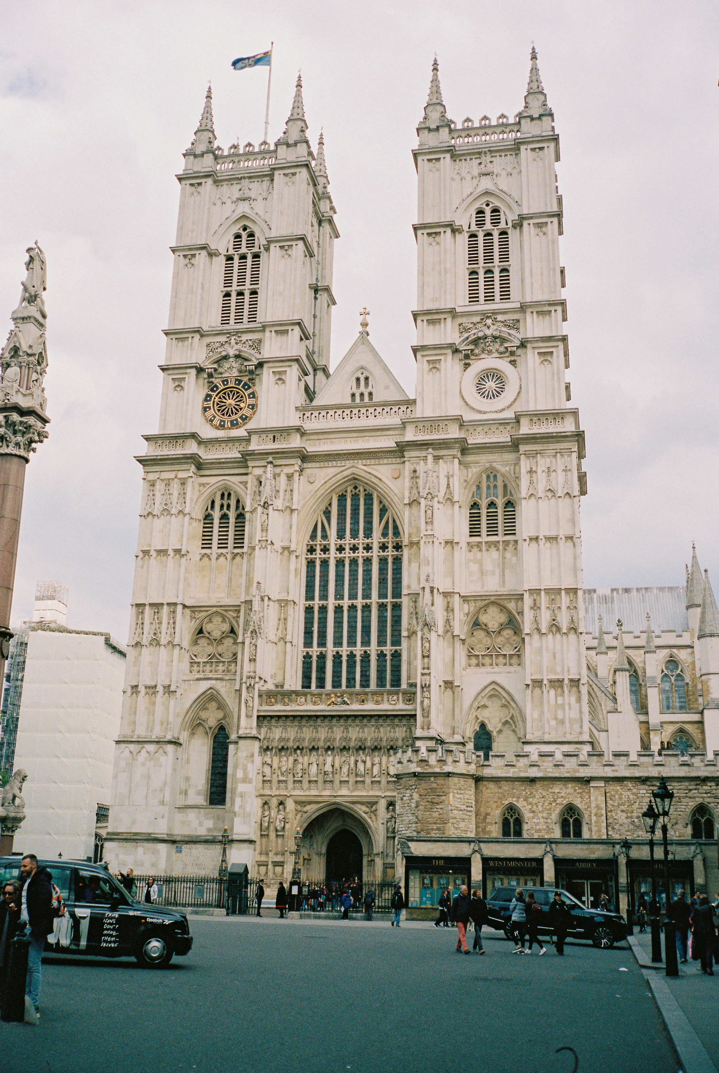 West Minster Abbey | Contax T3 + Portra 400. Scanned on Fuji Frontier SP3000.