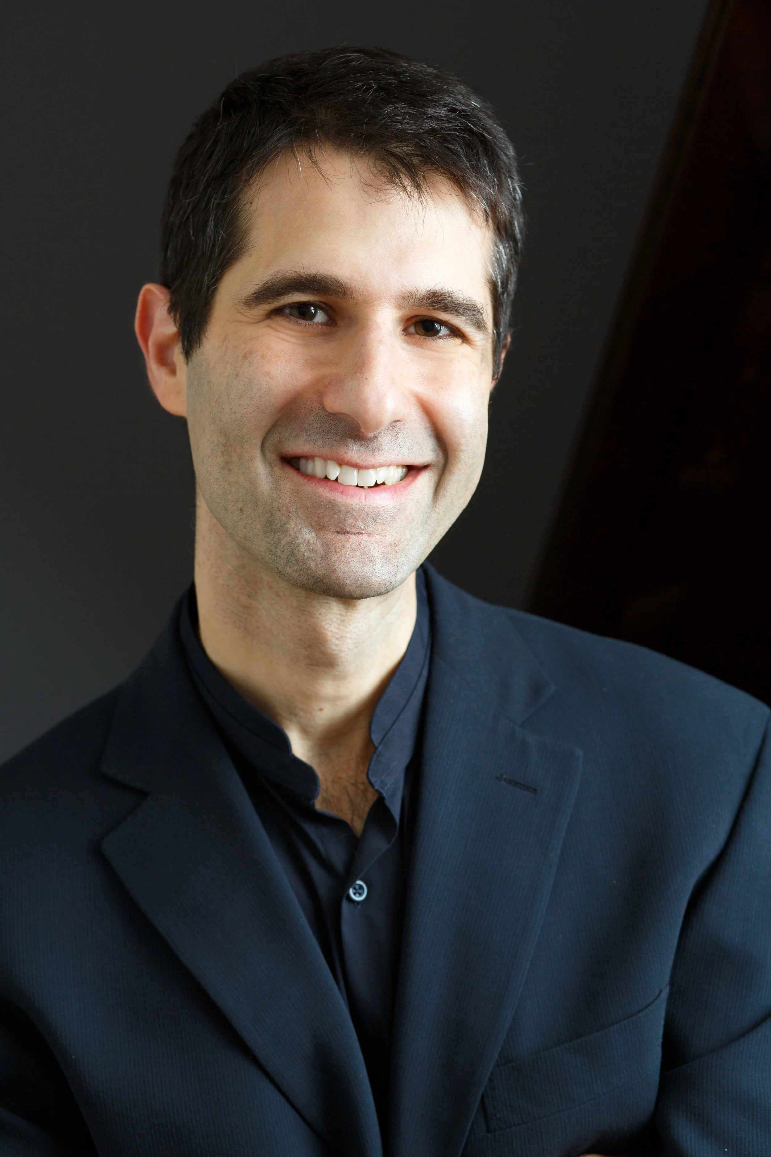 David Shimoni headshot 3.jpg