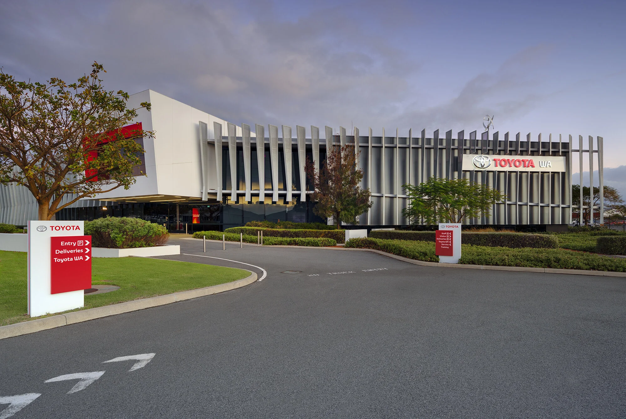 Architecture_Mark B Images_Toyota_Perth_Western Australia.jpg