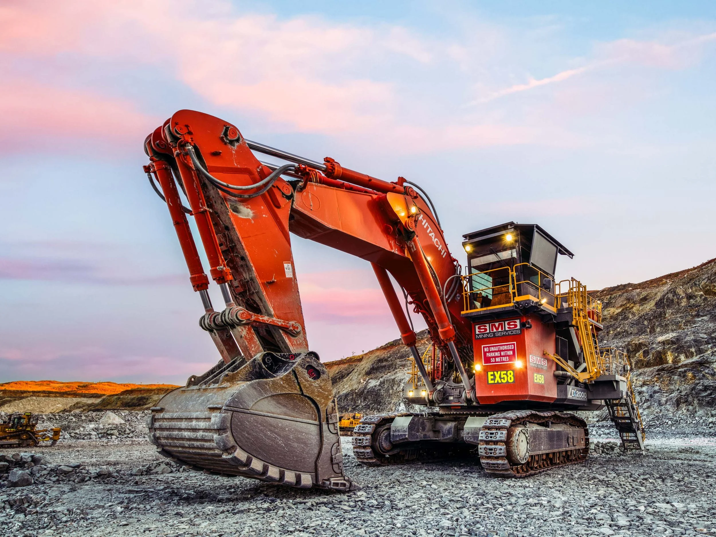 Hitachi_EX2000-7_WebSize_ (9 of 51).jpg