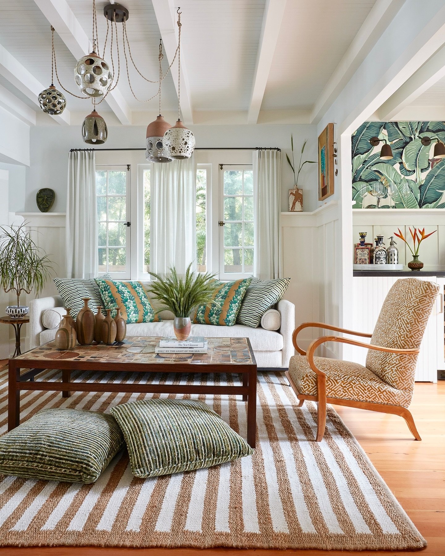 Starting to get Summer vibes! 

As seen in @housebeautiful 
Photo @stephenbuskenstudio

#summervibes