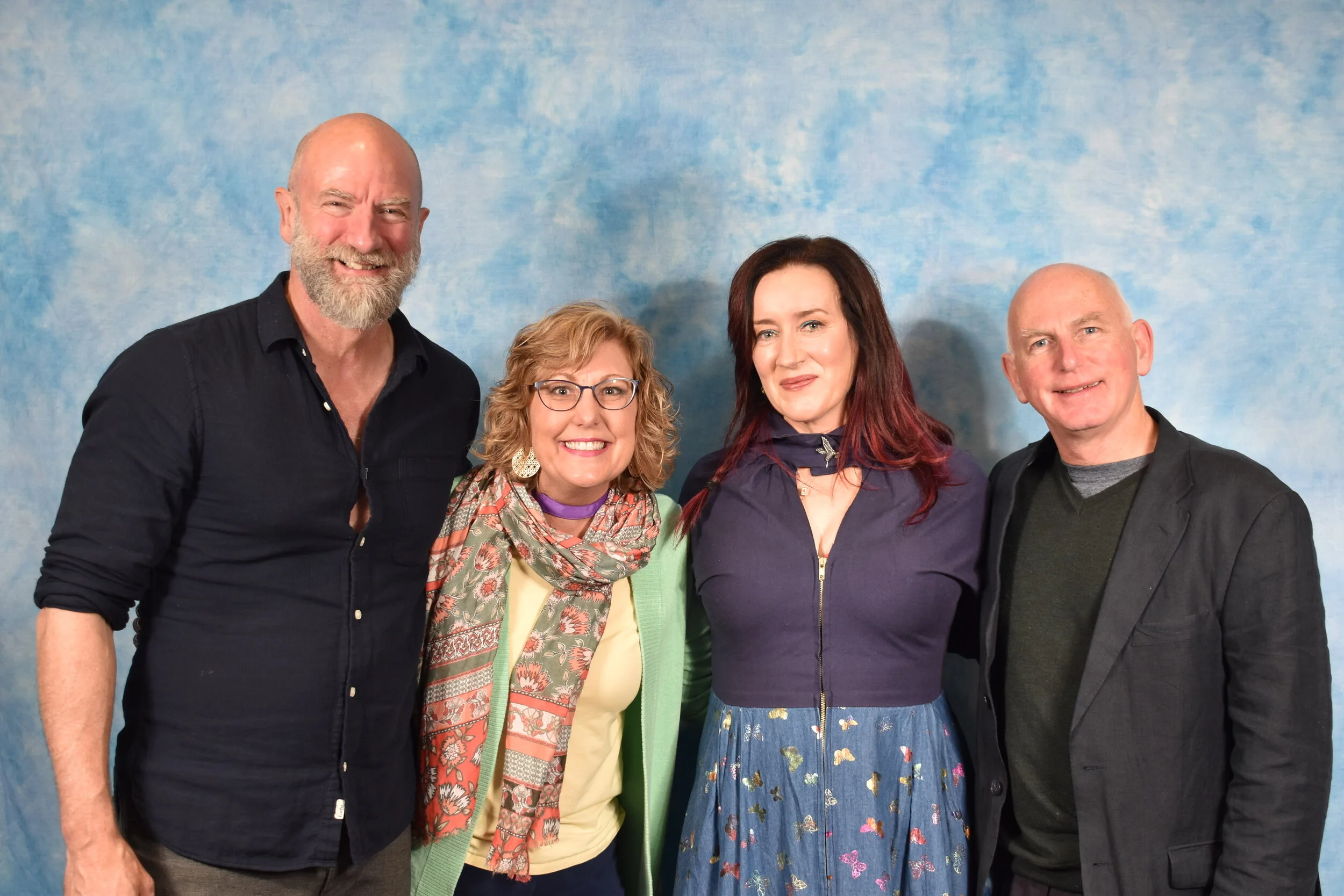 My first outlander convention. Hanging out with siblings dougal, Jocasta, and Colum. Excited much?