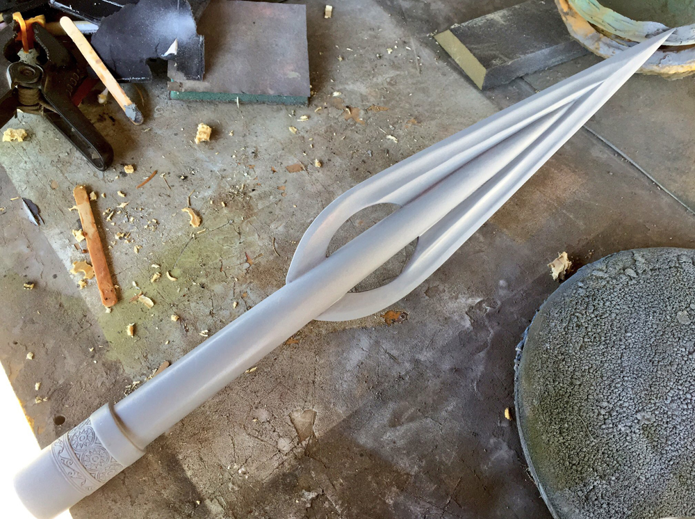  A coat of filler primer completes the spear head. 