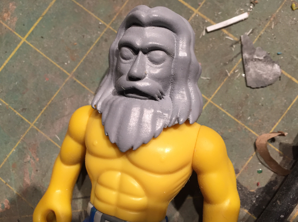 But the mistake allowed me to do some maths and get the size right on the second try! Here is the new print, sprayed with filler primer and polished.