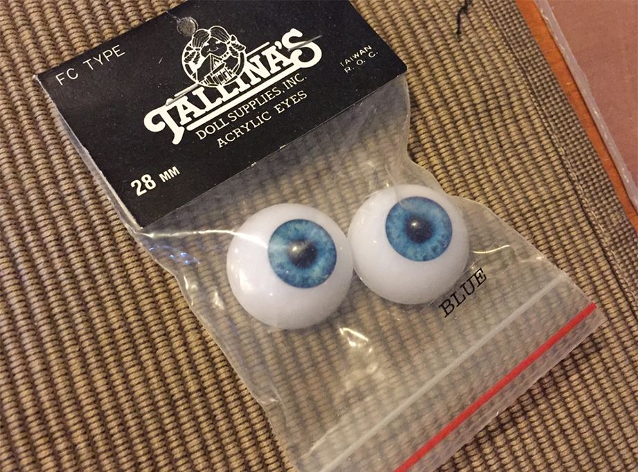  I bought some acrylic doll's eyes to use for the pupils. 