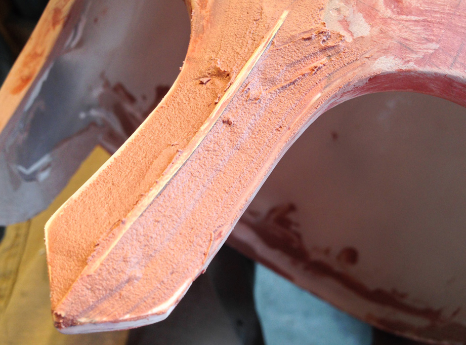  Bondo was spread between the raised center profile and the edge. 