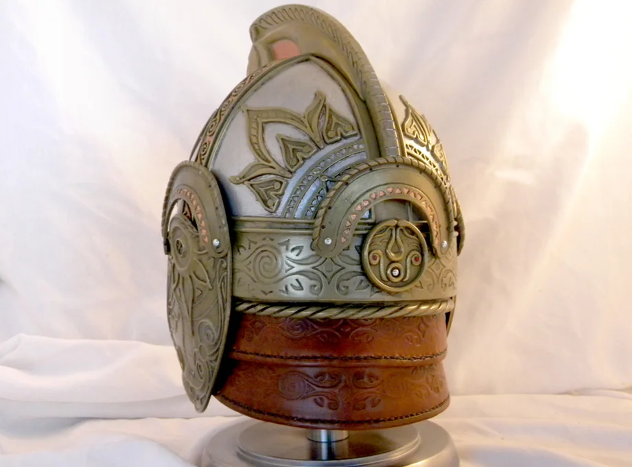 The leather armor really looks great against the brass.