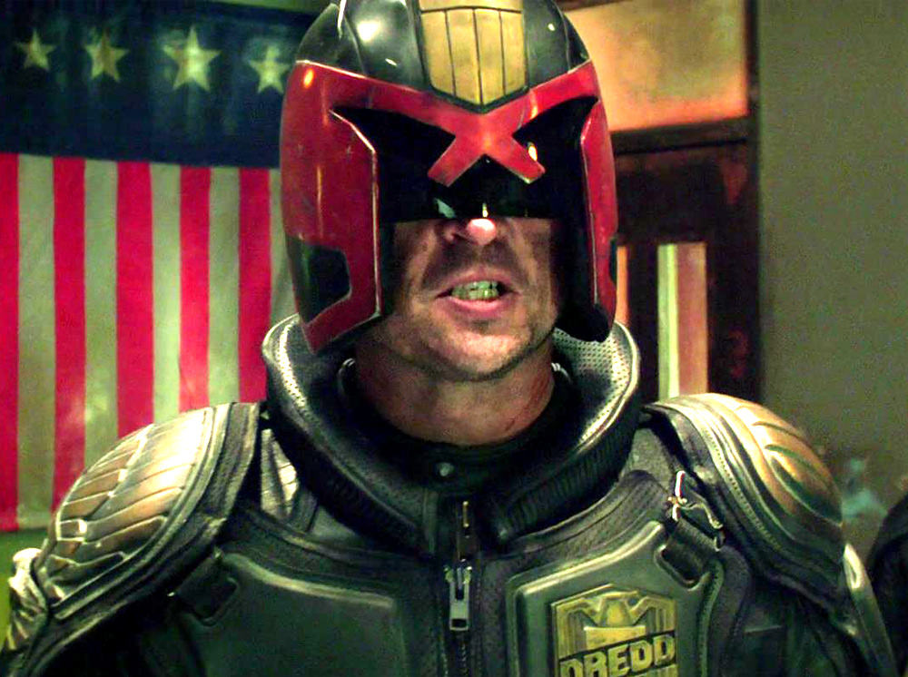  Even thought the film wasn’t a box office hit, Dredd 3D had a strong fan following, especially among us prop builders. My friend Paul was also building his uniform at the same time so you’ll see duplicate parts in the working photos (I did not buy t