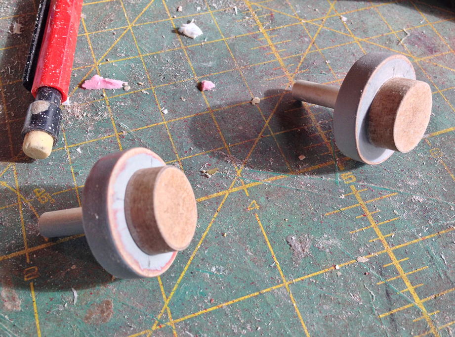  The eyes were made with MDF disks glued to wooden dowels. 