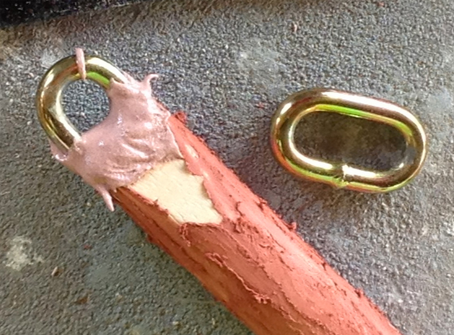  I cut off one of the links and glued it into a dowel, the intersection smoothed with Bondo. 