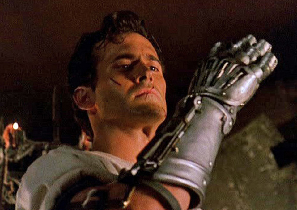  I was commissioned build Ash’s mechanical hand from the movie Army of Darkness. This was a fun one to build as I love this movie too! 