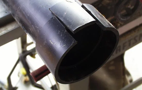 A smaller collar is located at the top of the lower shaft. I cut a section of the shaft pipe and heated it to expand it. I cut out another section to fill the gap.