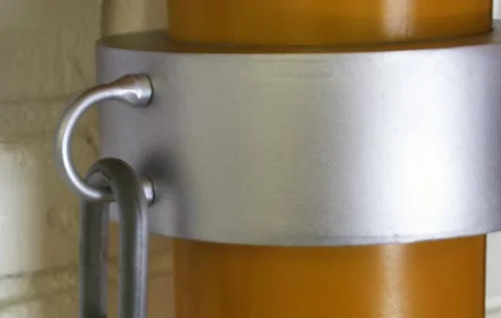 The u-bolt can slide out to remove the chain. It can be secured inside the neck with nuts but the threads keep it in place just fine.