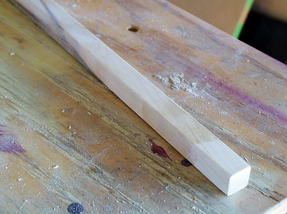  The shaft was too thin to embed a steel core so I started with 3/4″ maple for strength and rigidity. 