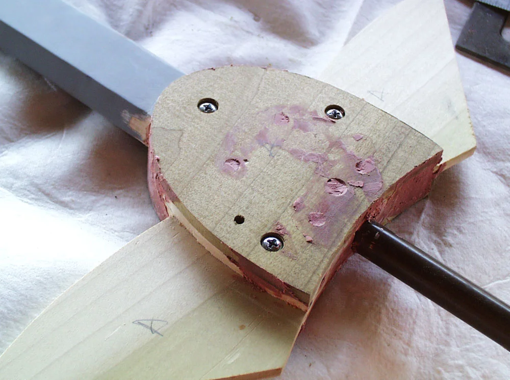 Once everything was bolted and glued together, I puttied up the seams.