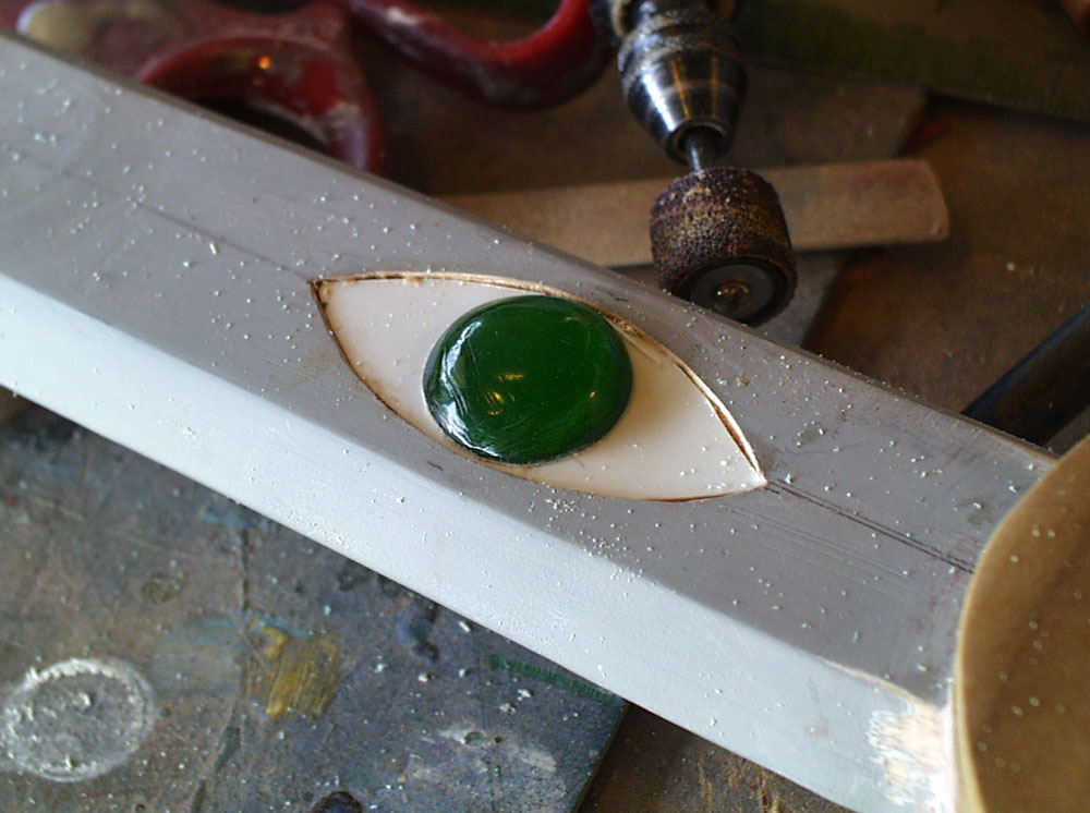  After sanding, the gem was smoothed with a buffing wheel. 