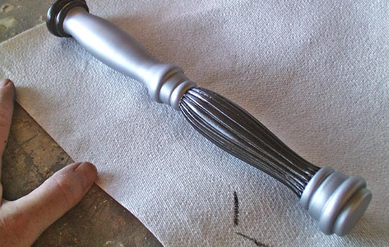 I used silver and black metallic Rustoleum paint on the grip.