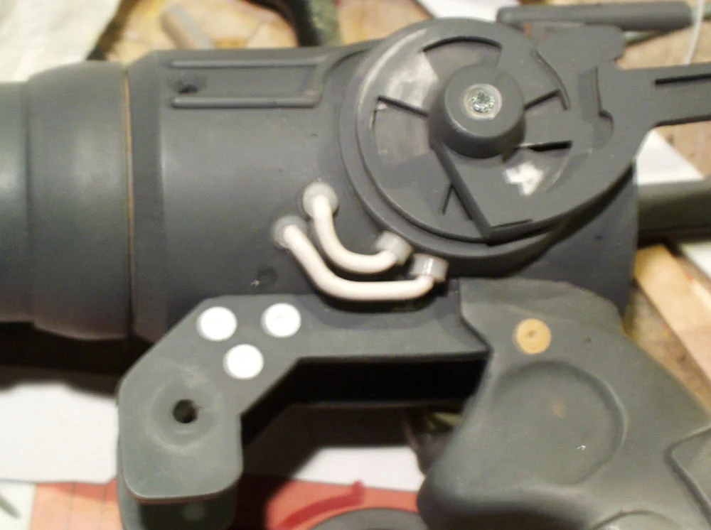 I heat formed styrene rods for the tubes on either side.