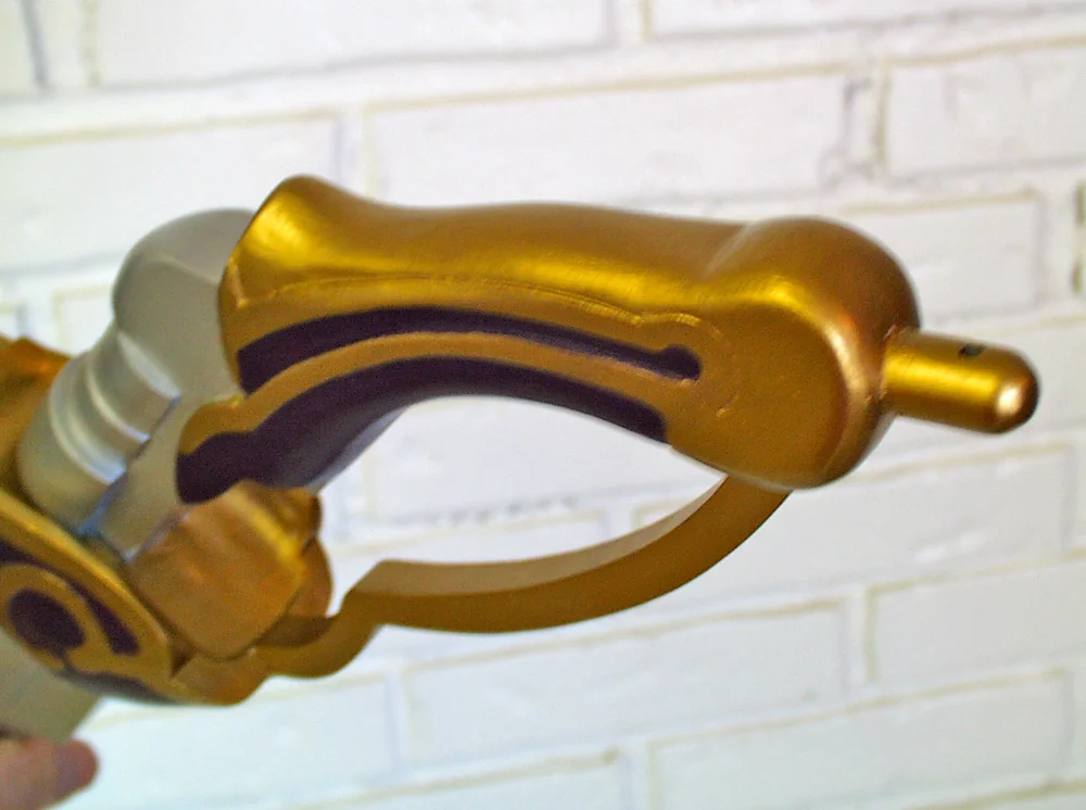 Detail of the pistol grip. I drilled a small hole in the butt post in case there was a need for a lanyard.