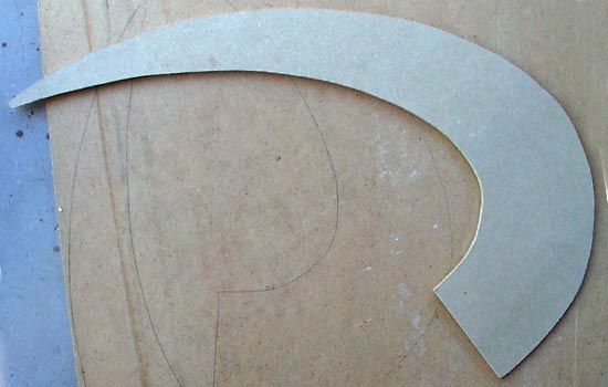  I cut out the blade shape out of 1/4″ MDF. 