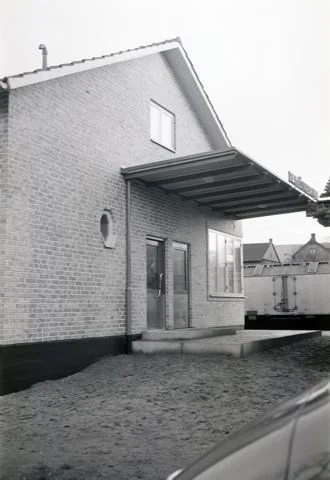 Ramlsabrunn_Station_Vstra_gaveln_ Ingången.jpg