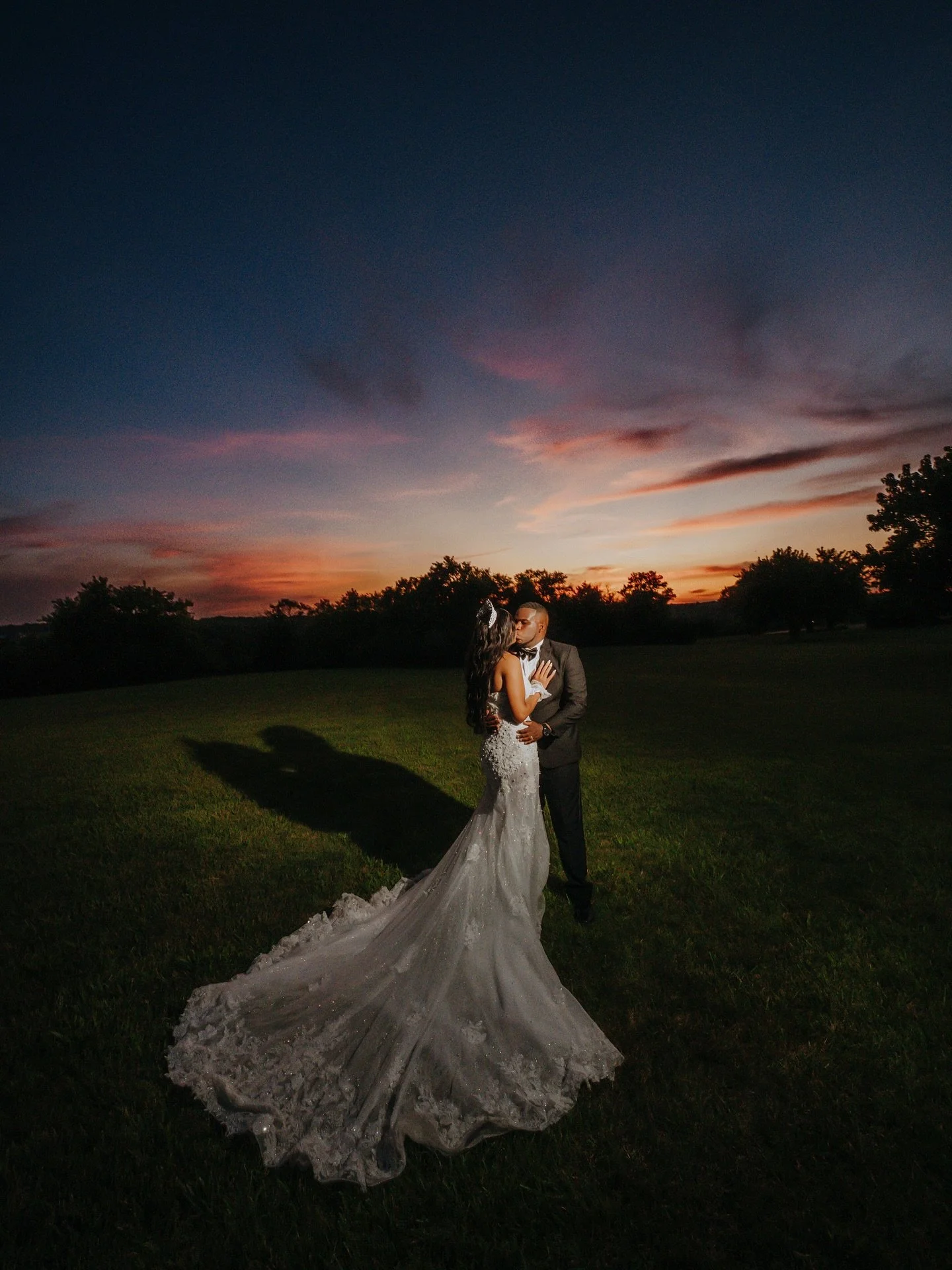 From the moment I met these two at our first engagement session, it’s been nothing but love and mutual respect.
Picture this: It was July 4th weekend, and JWP was in Columbus serving our amazing clients. Erique, knowing all the best photo spot