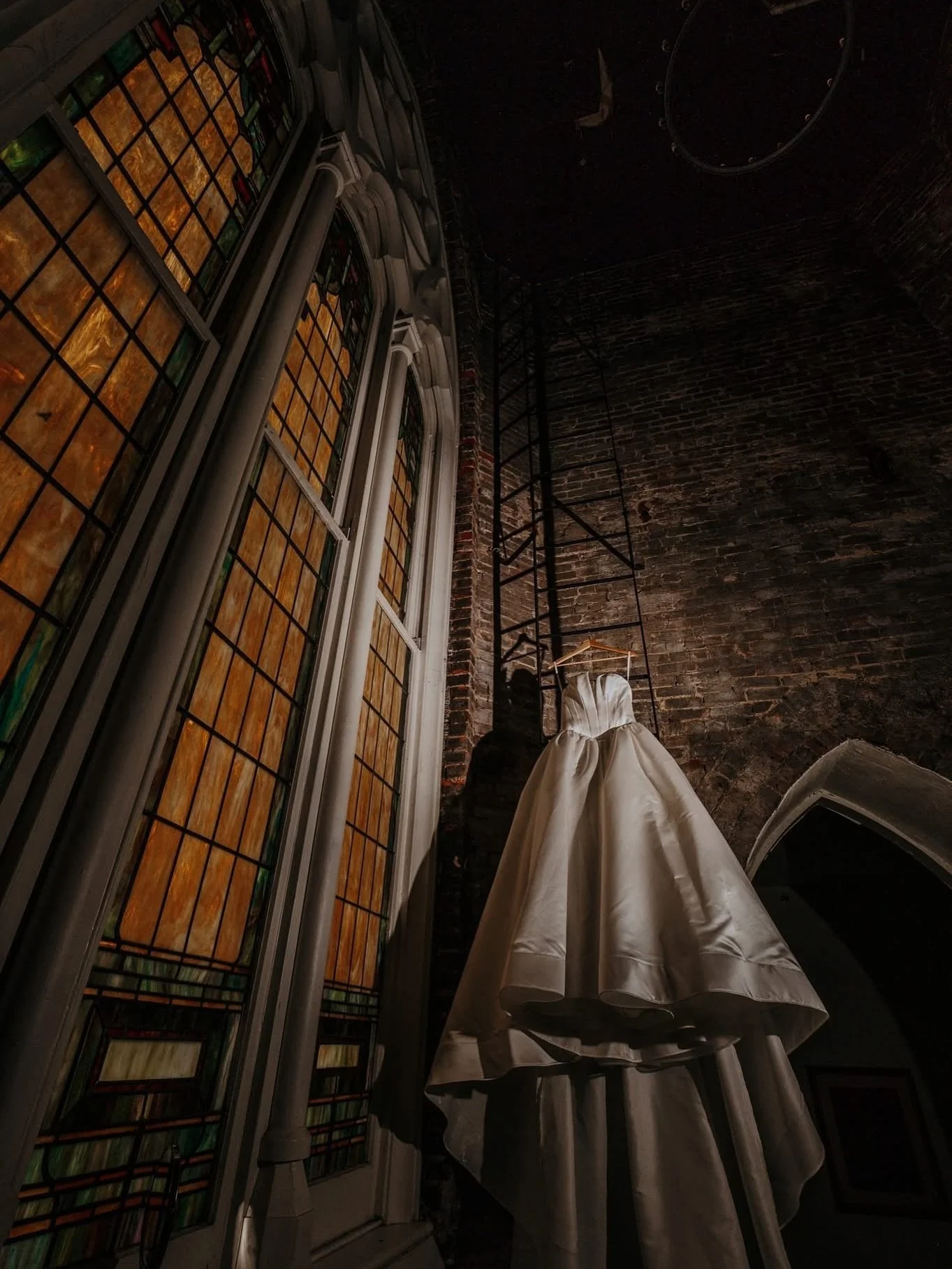 Sarah and Hudson! Sneak peek! 
Another day, another wedding at the AMAZING @thetranseptotr <3 
These two shared that they wanted a romantic vibe to their wedding... a romanticized cathedral kind of look! I knew it was going to me my time to shin