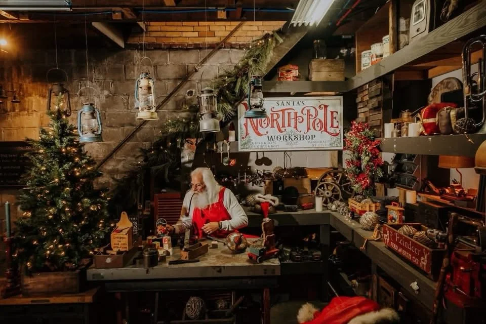 Santa has been hard at work! Would you like a peek into his workshop? Booking link in our bio! #santa #christmas #photography