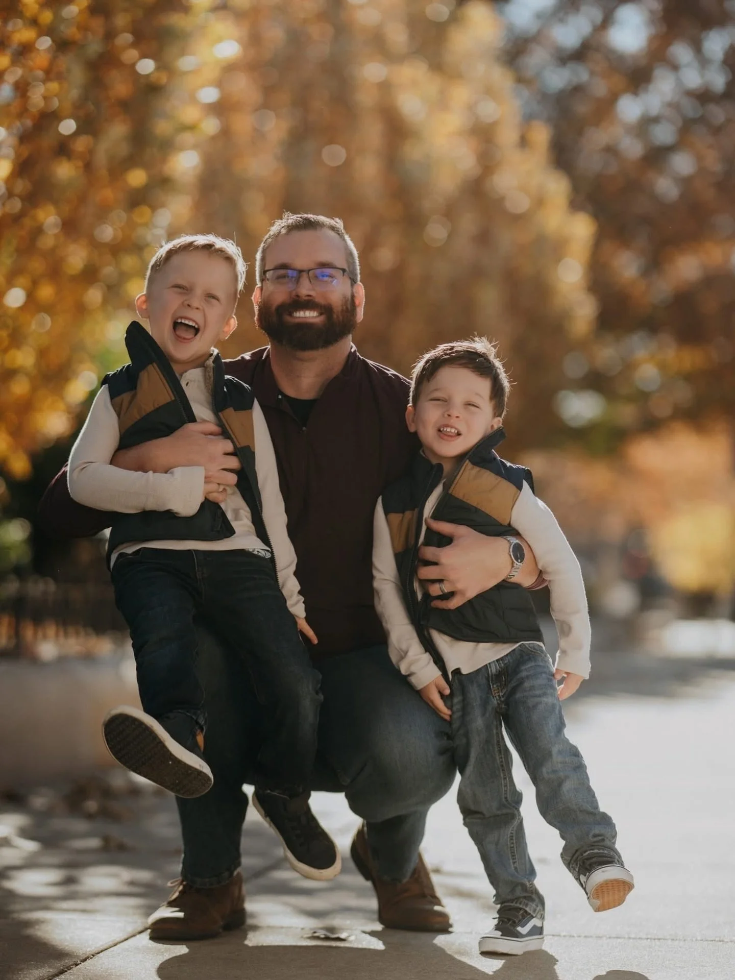 The best smiles from everyone! #linkinbio #washingtonpark #cincinnati #booking