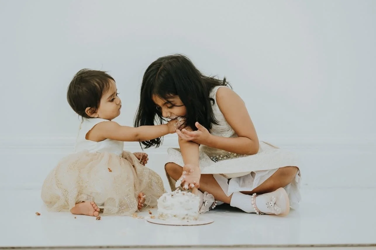 Cake smashes are AMAZING opportunities to capture growth of your little ones! Siblings are always welcome to attend the cake smashes! Want to book a cake smash with JWP? Link is in bio under forms! #cakesmash #photography #lifestyle