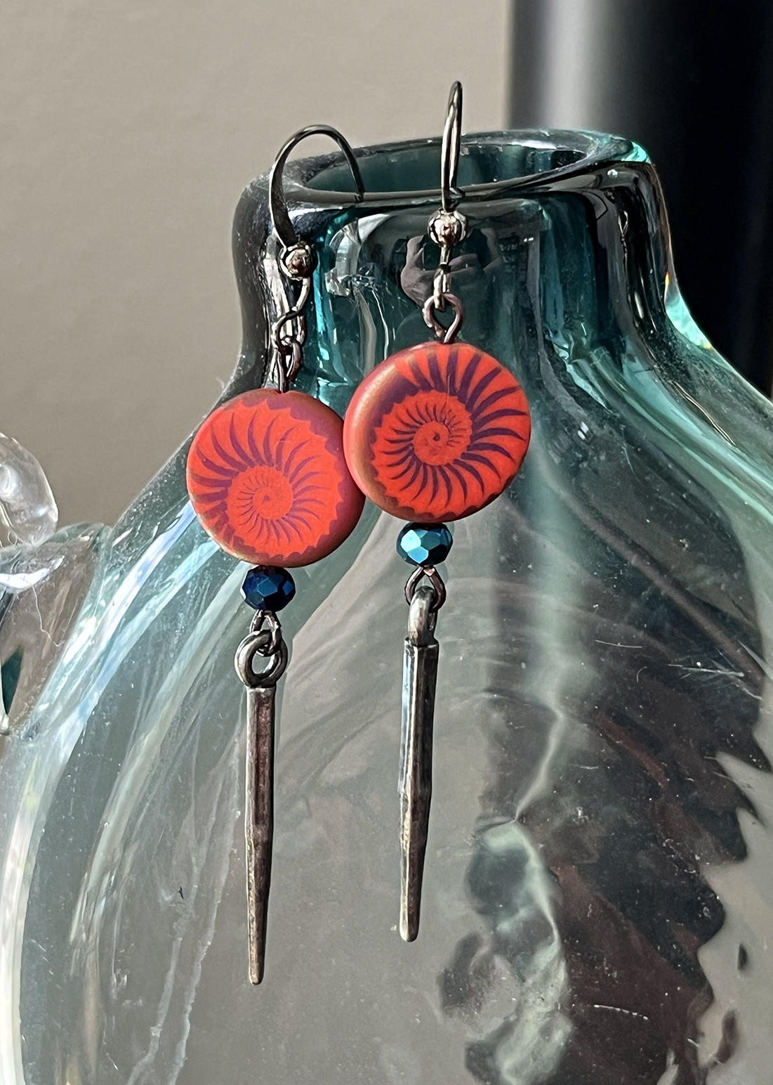 flame swirl spikes glass.png