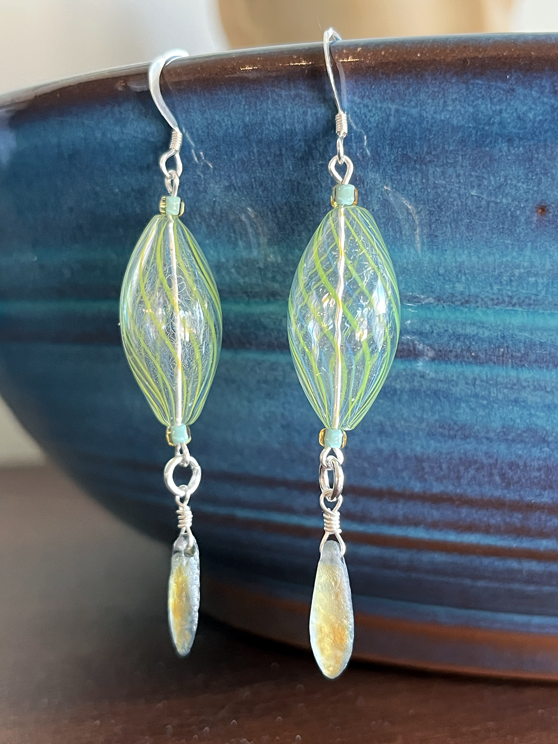 pale green venetian oval blue.png