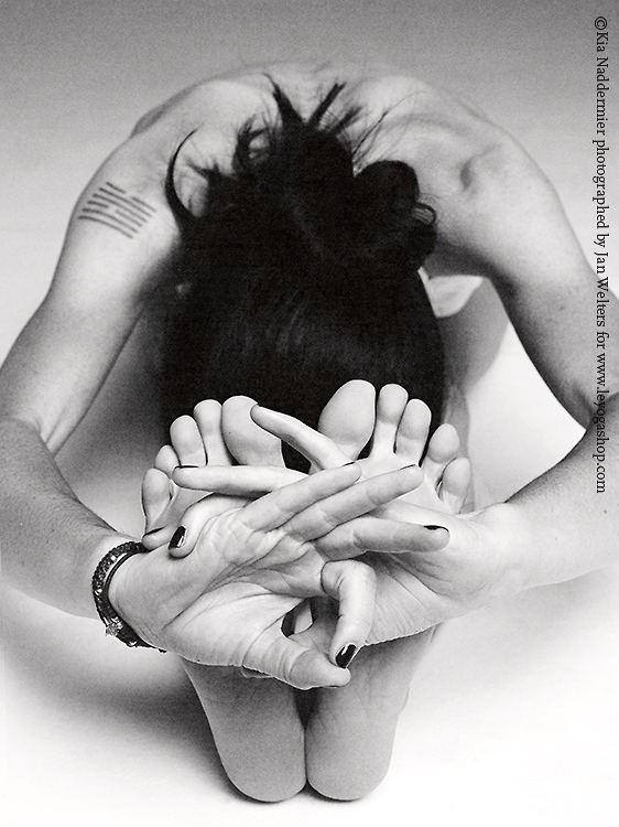 kia-naddermier-ashtanga-yoga-album-03.jpg
