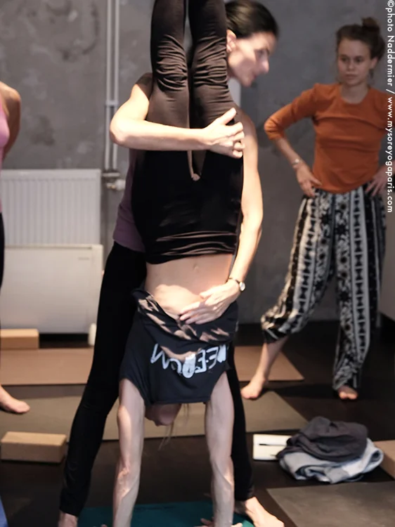 ashtanga-yoga-pranayama-immersion-kia-naddermier-05.jpg