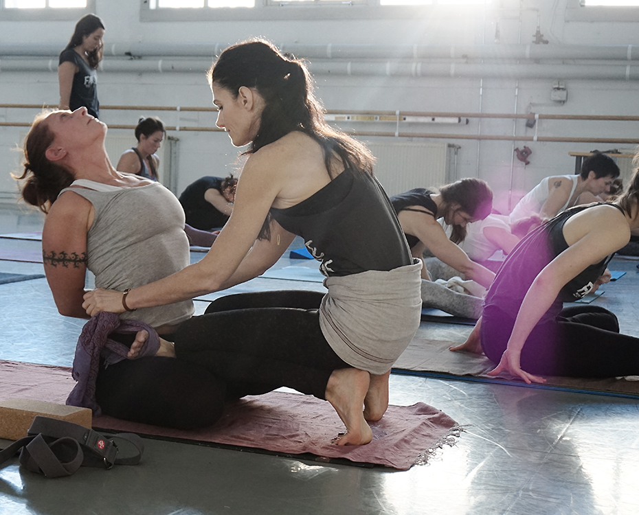 Ashtanga Yoga, Mysore Style, Adjustments  Pranayama Immersion with Kia Naddermier in Oslo