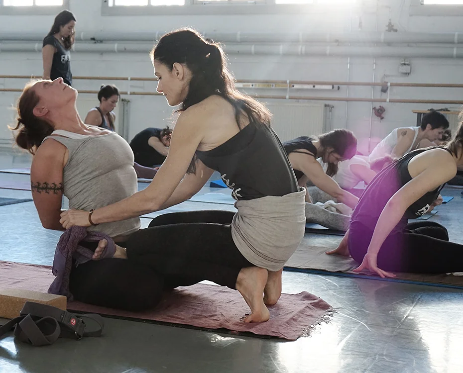 Ashtanga Yoga, Mysore Style, Adjustments Pranayama Immersion with Kia Naddermier in Oslo