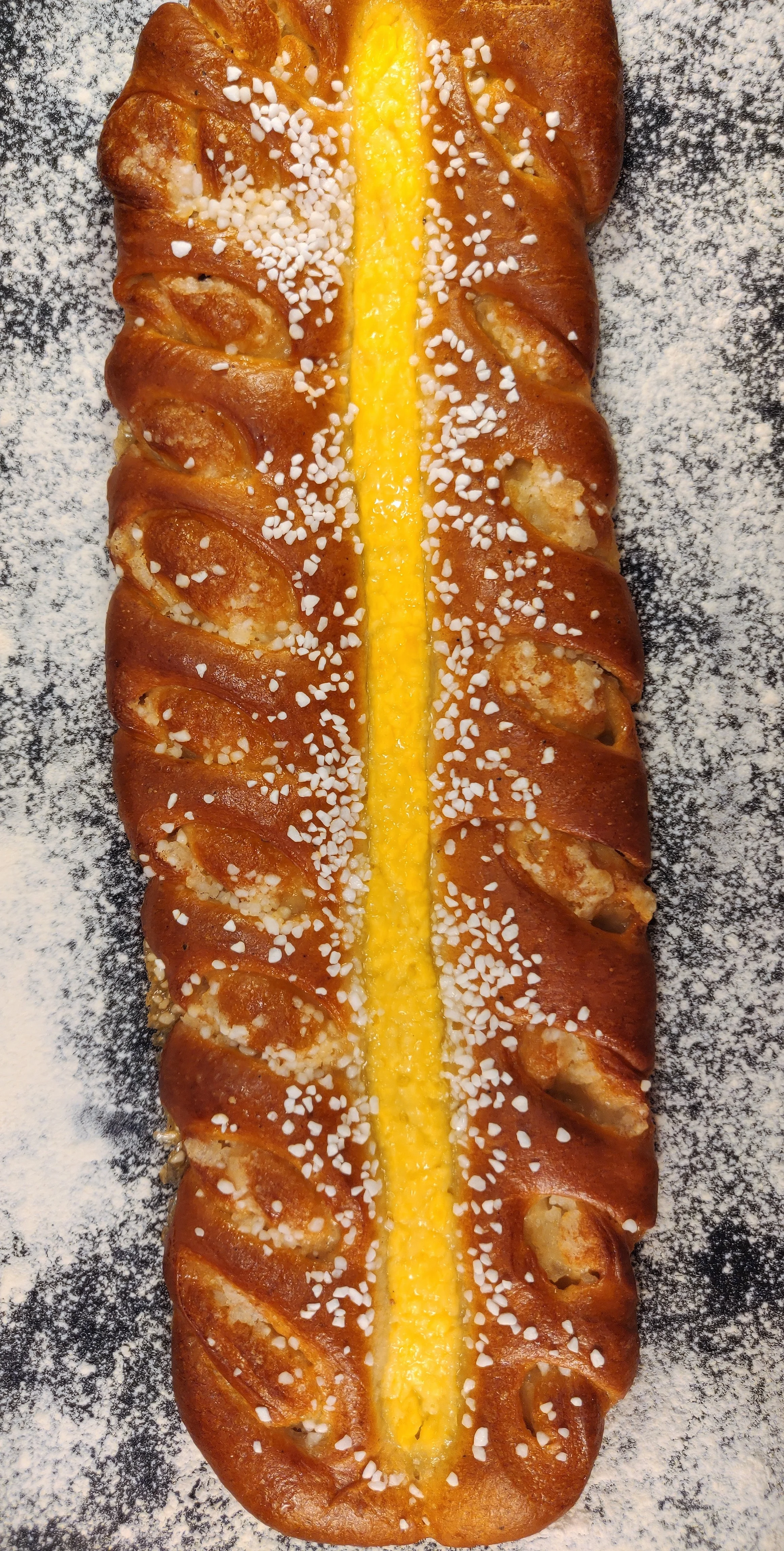 Vetedeg fylld med Smör, Socker, vaniljsocker.