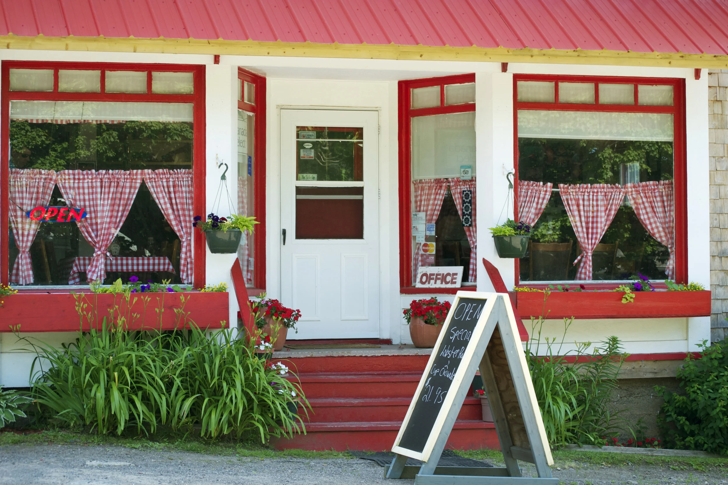 45th-parallel-restaurant-front.jpg